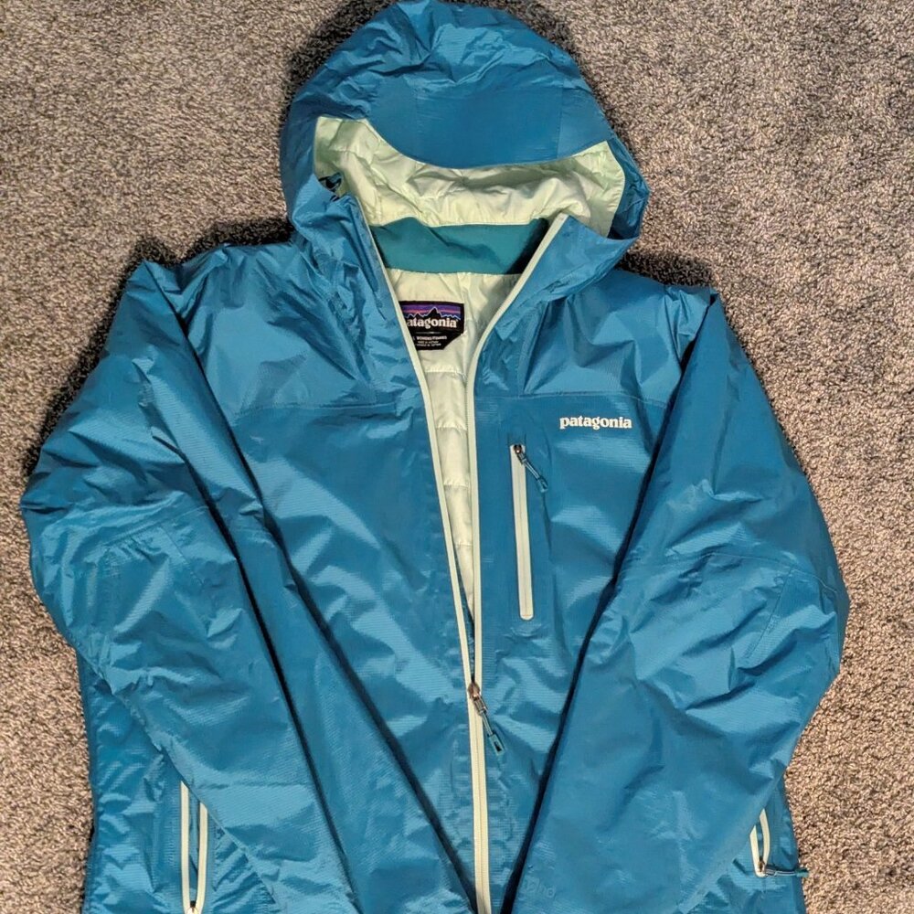 Patagonia Women's XL Teal Waterproof Rain Jacket